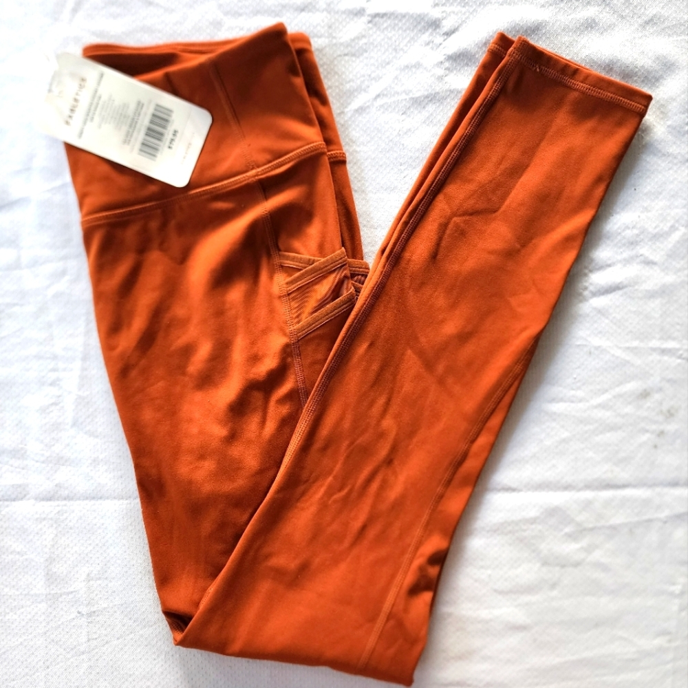 Fabletics Trinity High-Waisted pocket legging